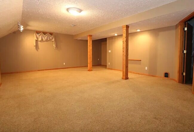 Photo - 52381 Oak Manor Dr House