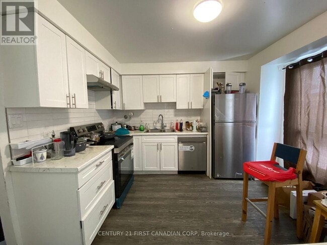 Photo - 7- UPPER - 595 THIRD STREET