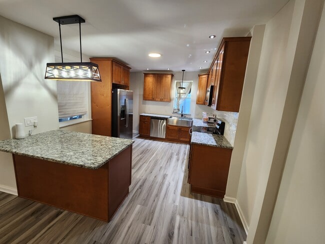 Building Photo - 1128 S 54th St