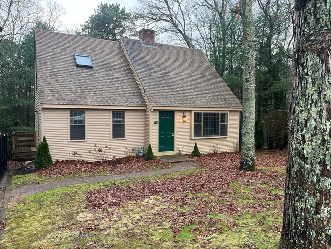 3Br / 2Ba Cape in Marston Mills - 3Br / 2Ba Cape in Marston Mills Casa