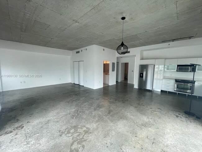 Photo - 133 NE 2nd Ave Unidad 1813