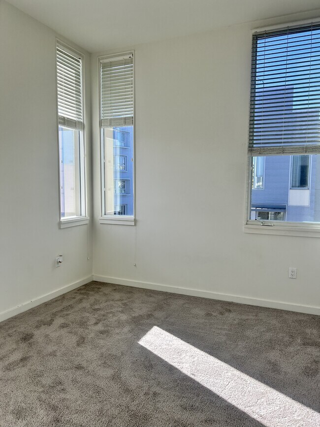 Photo - 198 Coleman St