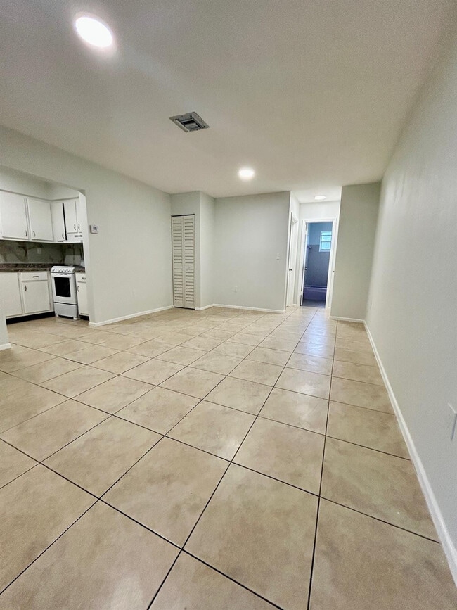 Photo - 7511 Venetian St Unit 3