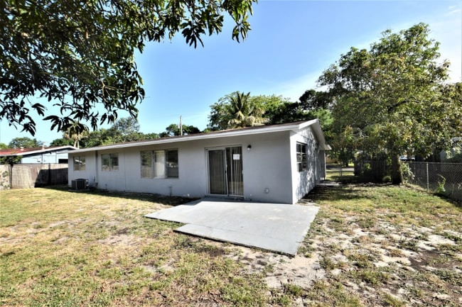 Building Photo - 4871 NW 1st Ct Rental