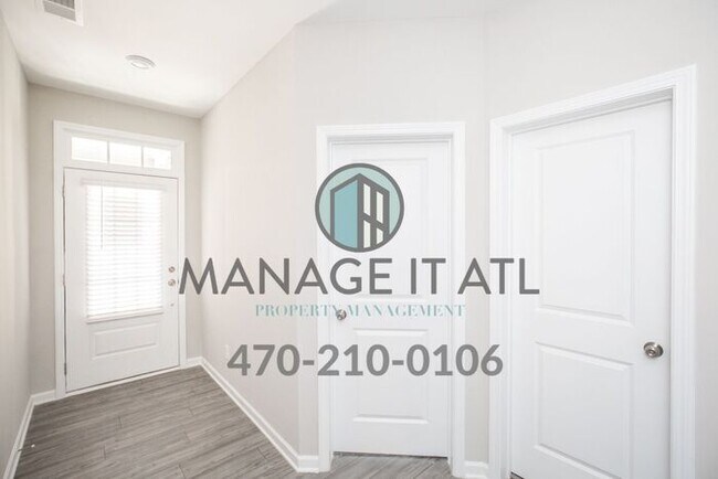 Photo - Exquisite Townhome in City of Buford