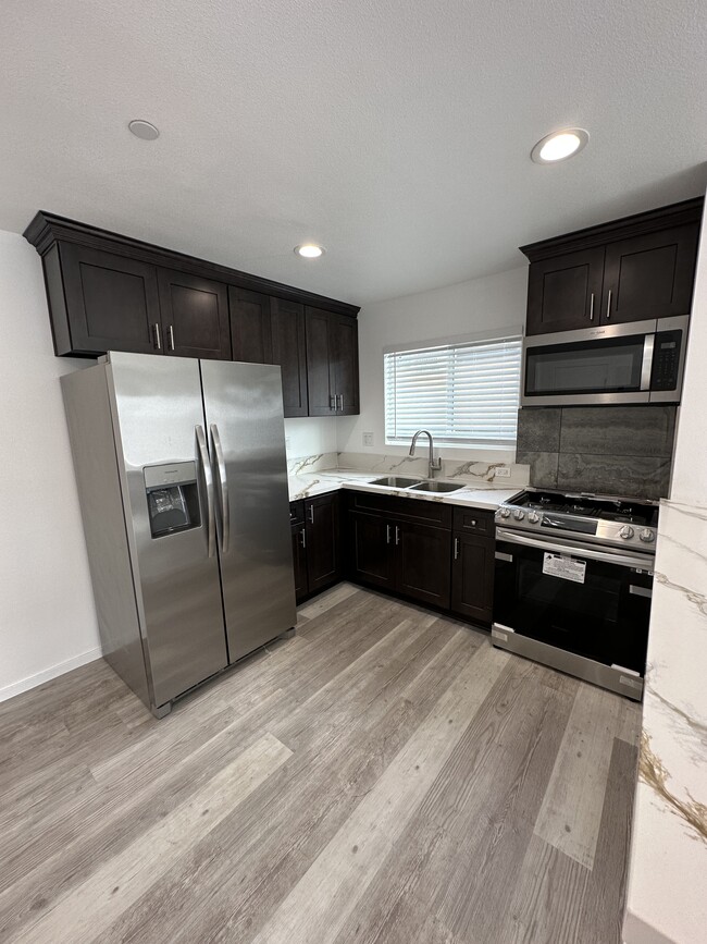 Photo - 202 S Rose Ave