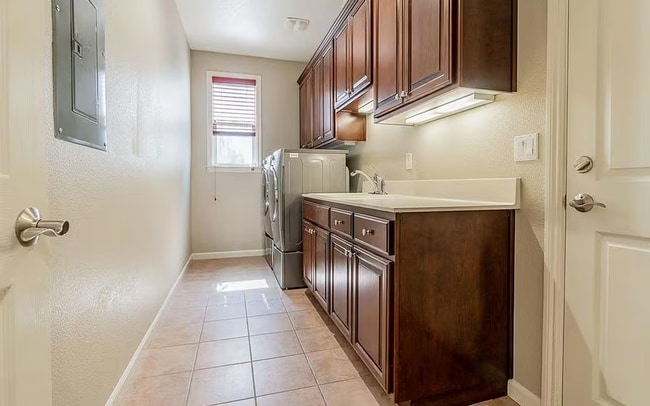 Photo - 2296 Star Lilly St