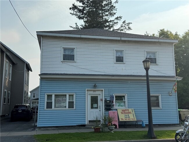 Building Photo - 250 E Main St Rental