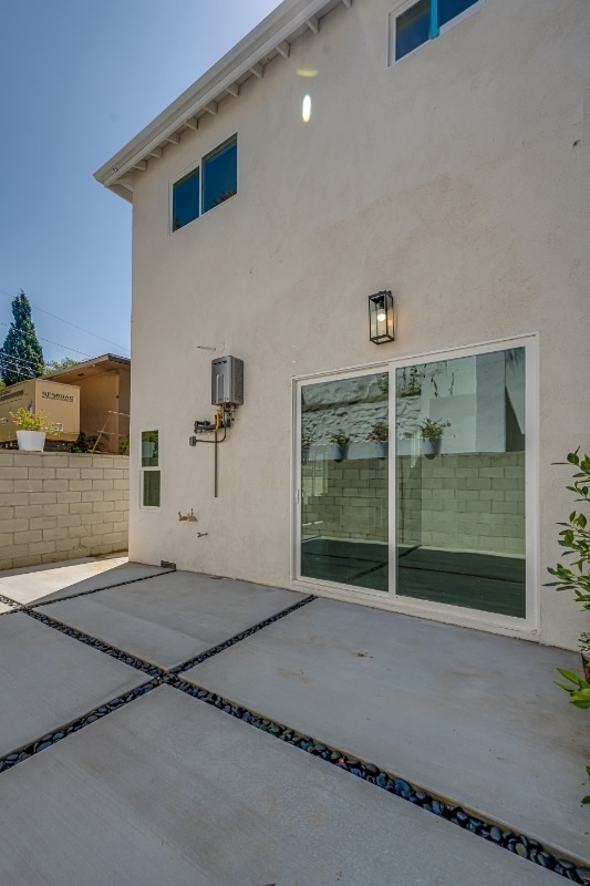 Photo - 2611 Hyperion Ave