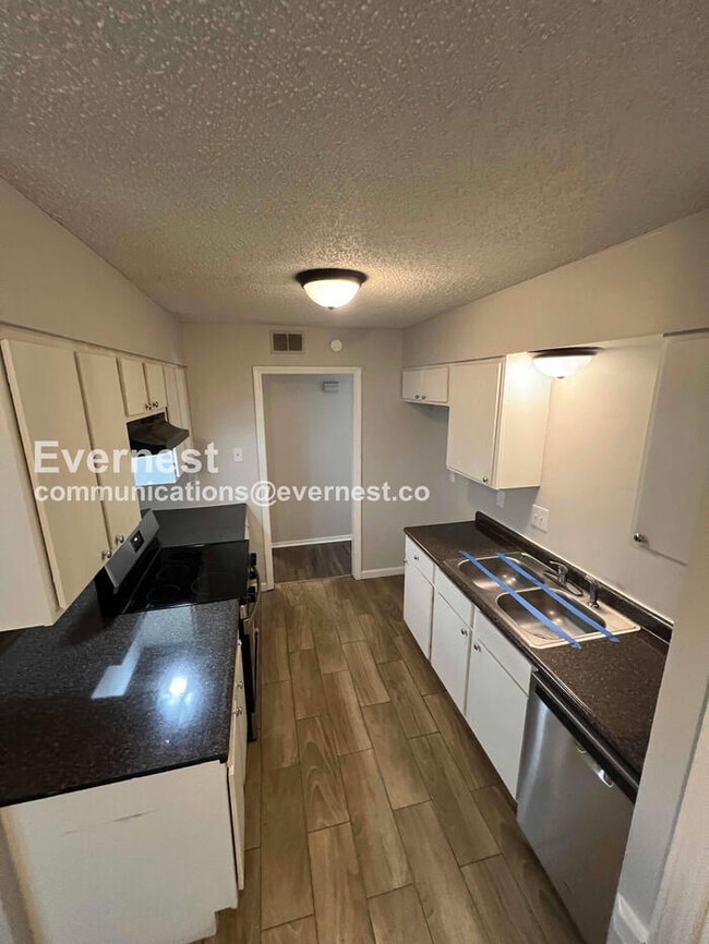 Photo - 5733 Woodbourne Ct