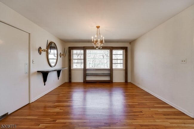 Photo - 17 Oxford Dr