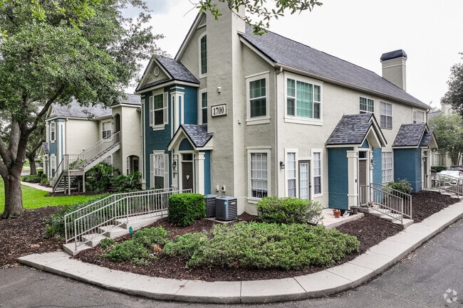 Bishops Court at Windsor Park - Bishops Court at Windsor Park