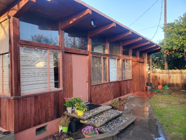 Building Photo - 0000 S Giddings St Rental