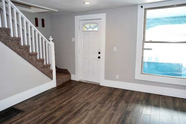 Photo - 810 Prospect Pl