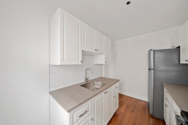 Photo - 479 Newport Ave Unit 3