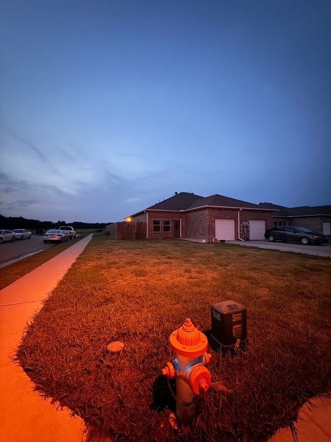Photo - 524 Wood Dr