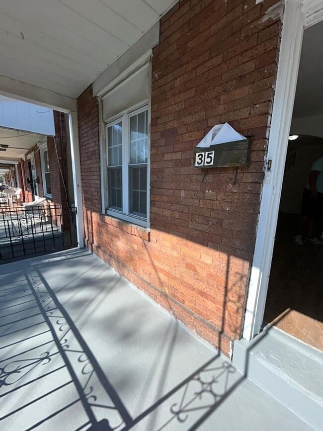 Photo - 35 Dexter St