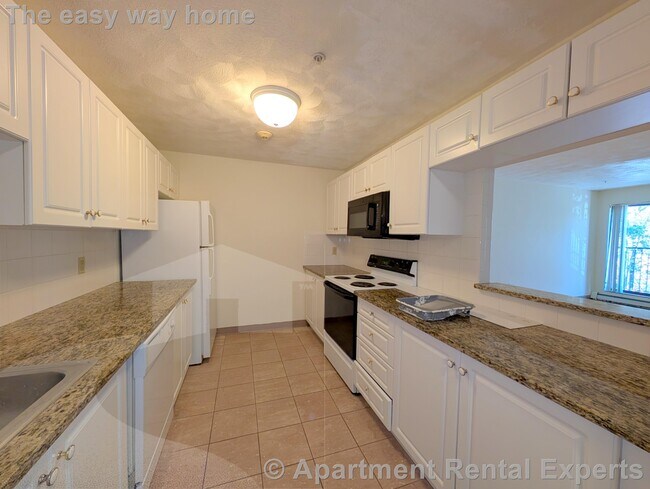 Building Photo - 373 Highland Ave Rental
