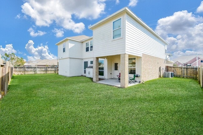 Building Photo - 9947 Valance Way