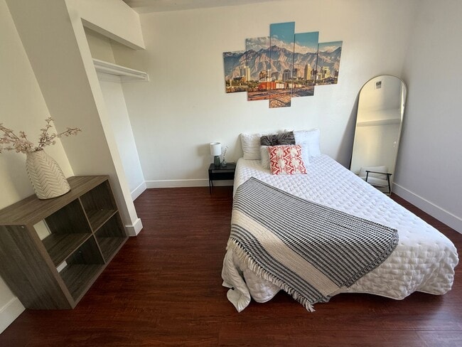 Photo - Nice Private Furnished  Girl Room Downtown with View Unidad 18 - 18B
