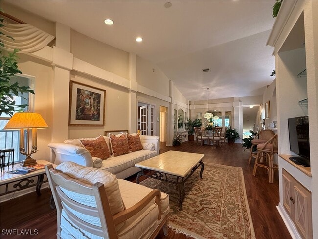 Building Photo - 6580 Huntington Lakes Cir Unit 202