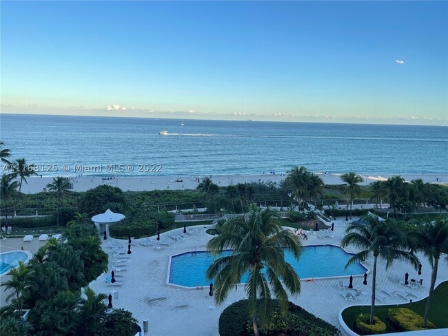 Photo - 5161 Collins Ave Unit 914