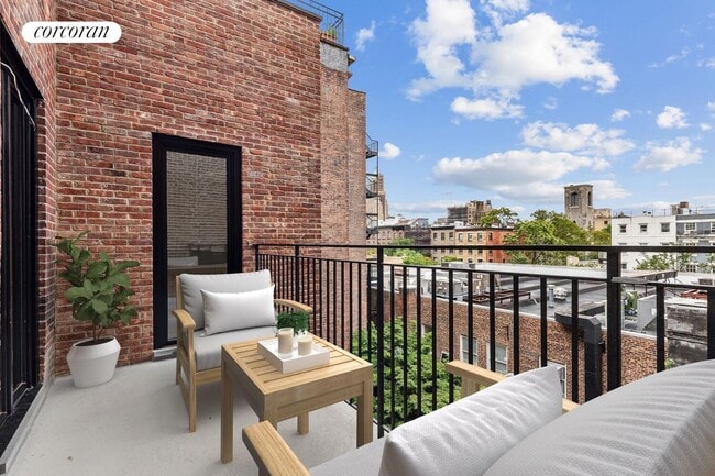 Photo - 76 Pierrepont St