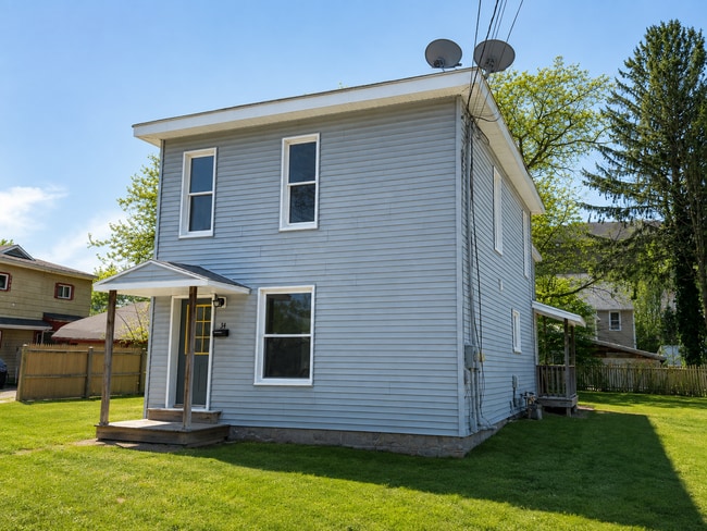 Photo - 34 Armstrong St Unit Apartment 34 1/2
