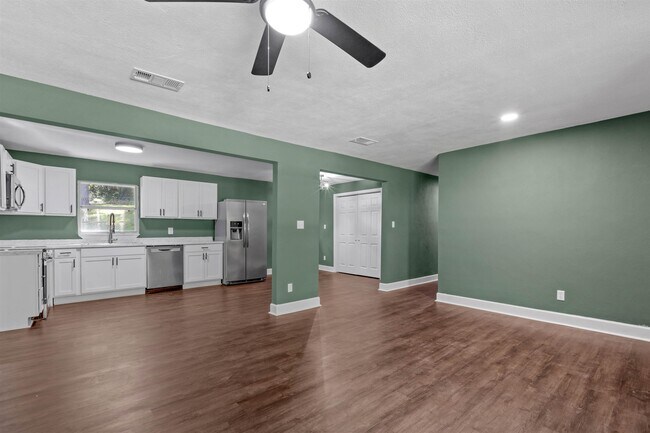 Photo - 2007 Rosedale Dr House