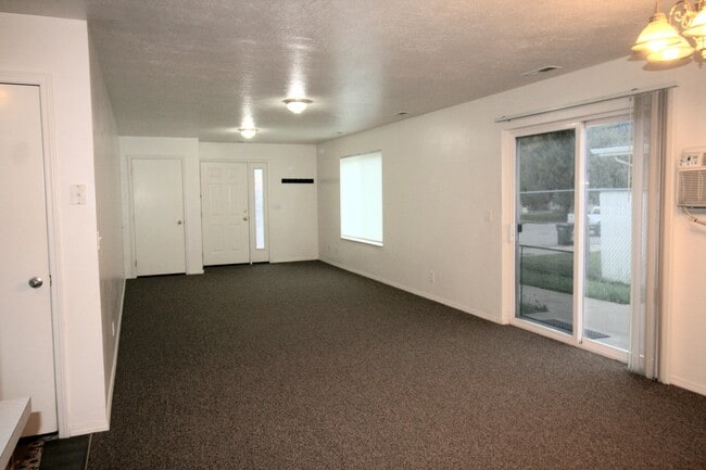 Photo - 14360 N Cassia St