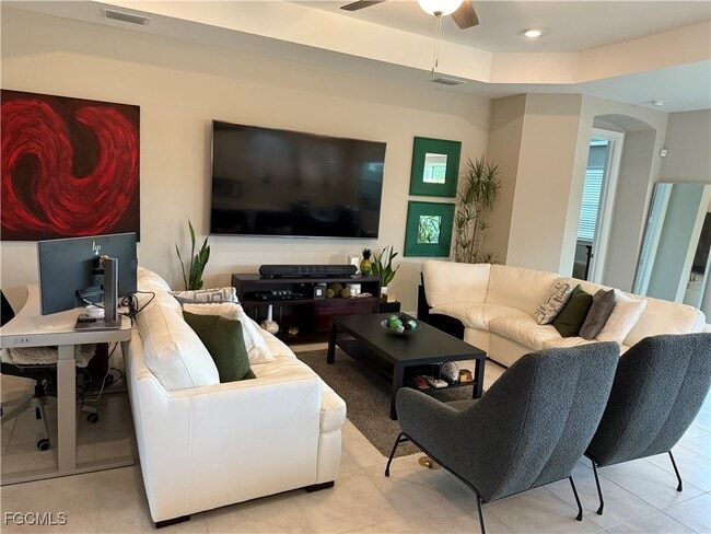 Photo - 16542 Crescent Beach Way