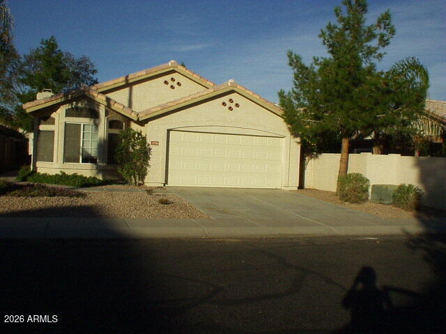 Building Photo - 1074 N Saguaro St