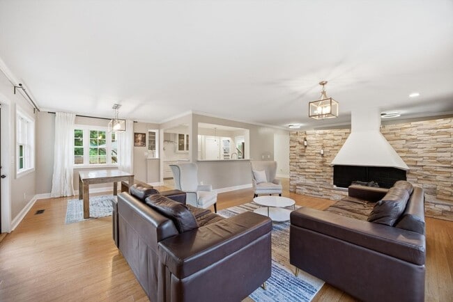 Photo - 1 Fairhills Dr