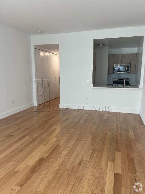 Building Photo - 2 bedroom in NEW YORK NY 10038 Unit 2801 Rental