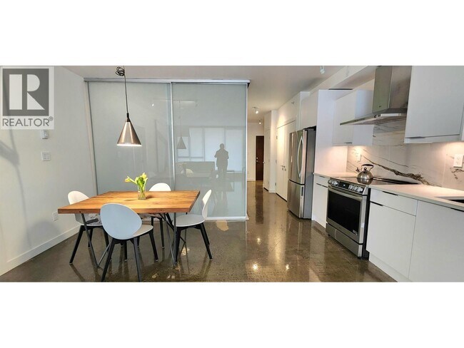 221 Union St Unit 714
