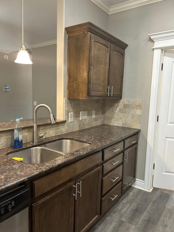 Photo - 5701 NW Valor Ave