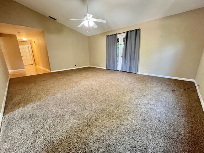 Photo - Beautiful 3 bedroom home in great location!