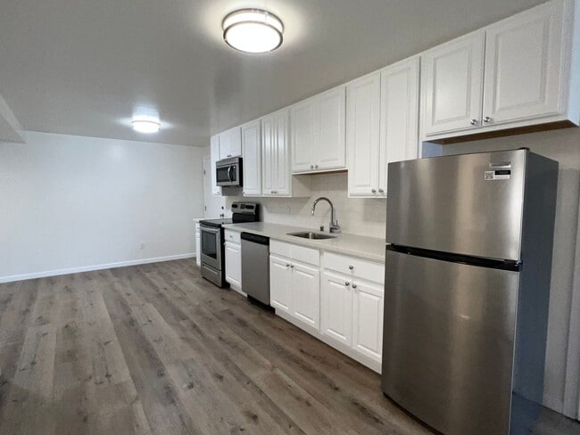 Photo - 131-133 Rolph Street Unit 131