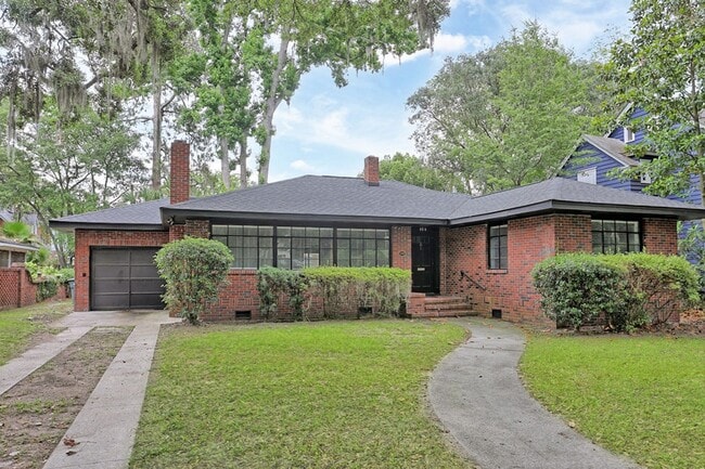 Photo - Renovated 3BR / 2BA Home for Rent on Gordonston Ave
