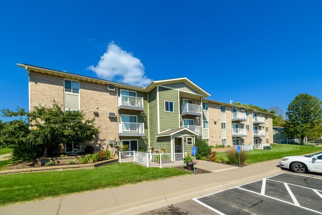 Seven Pines Apartments