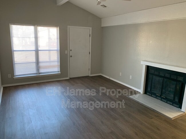 Photo - 11032 E 14th Ct