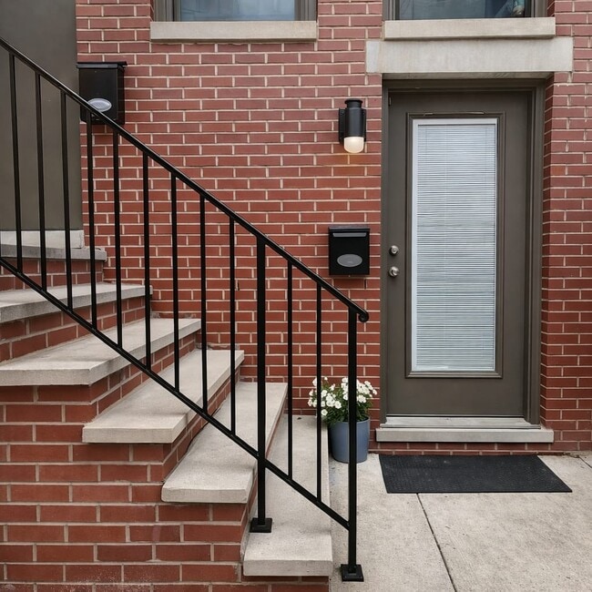 Building Photo - 1829 N Bouvier St Unit B