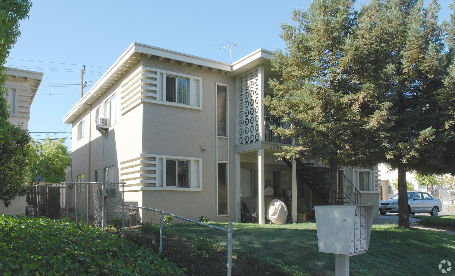 Photo - 1588 Blossom Hill