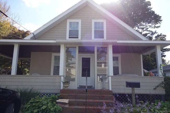 Photo - 162 Jersey St