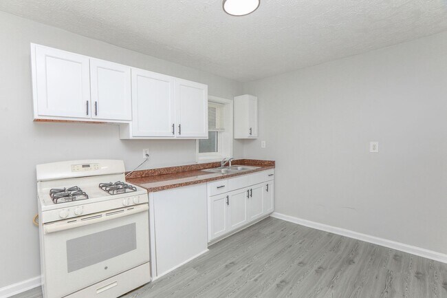 422-424 W 30th Street