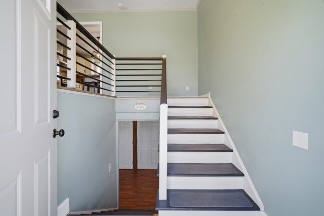 Photo - 4611 W Shore Dr