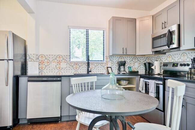 Photo - 2300 Stanford St Unit D