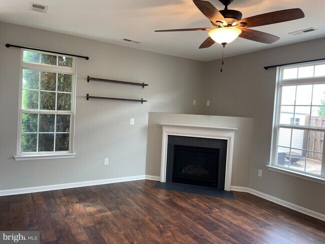 Photo - 114 Bowling Green Cir