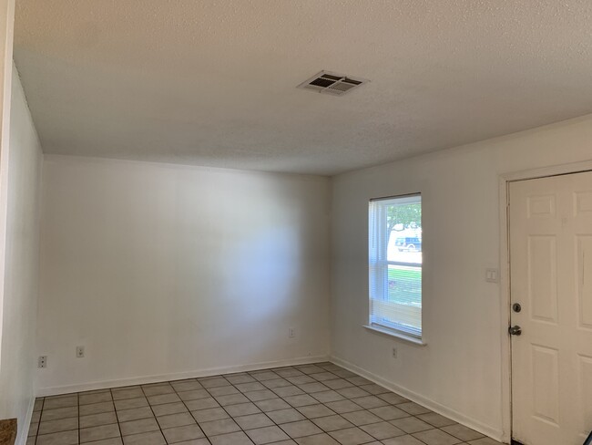 Photo - 1601 Live Oak St