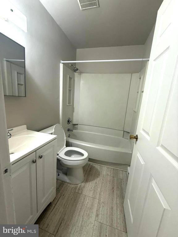 Photo - 106 N Market St Unit 6